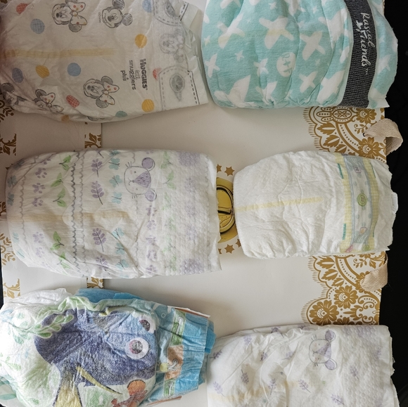 Multibrand Baby Diaper box - Picture 2 of 10